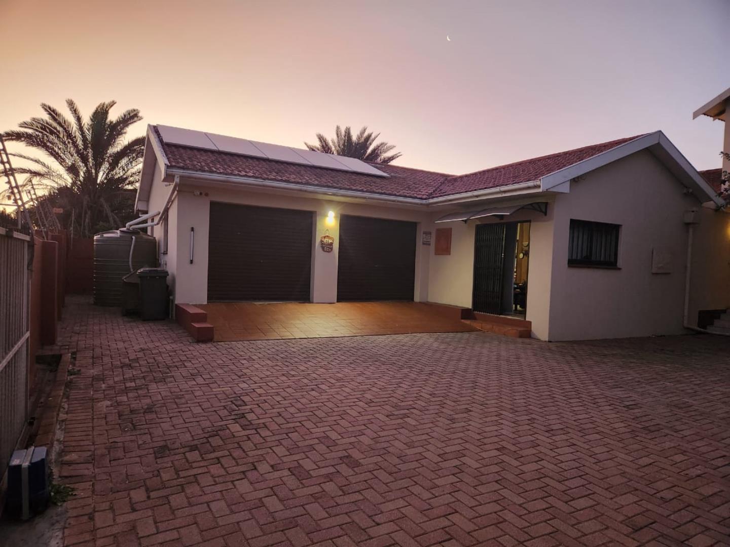 6 Bedroom House for Sale - Eastern Cape