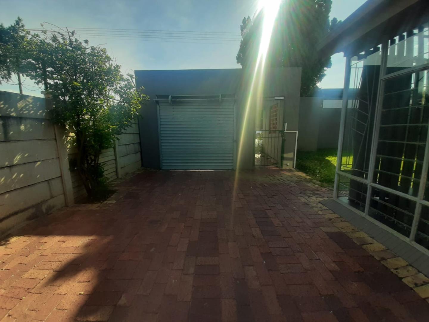 298026955.jpg