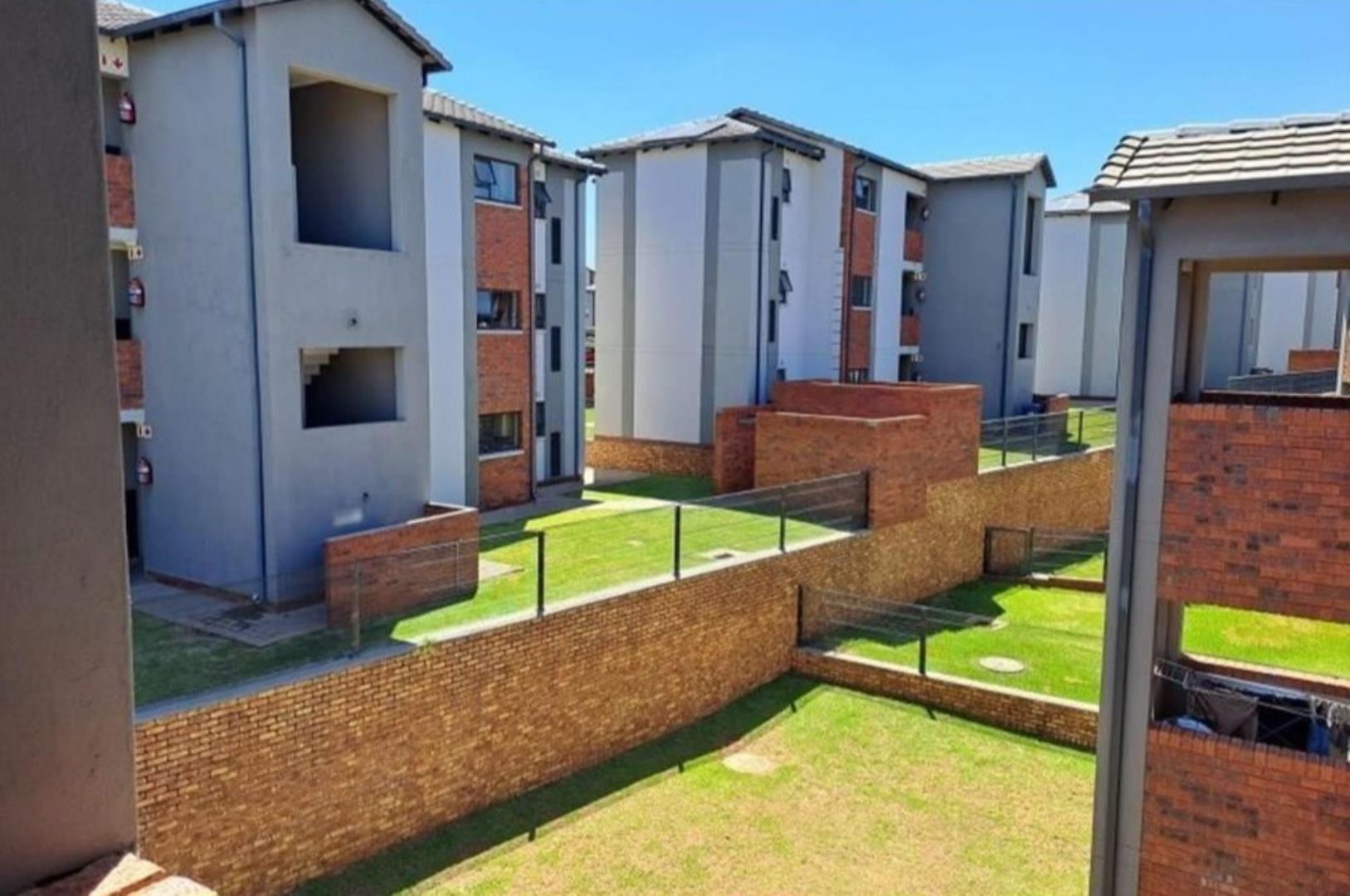 2 Bedroom  Apartment for Sale in Centurion - Gauteng