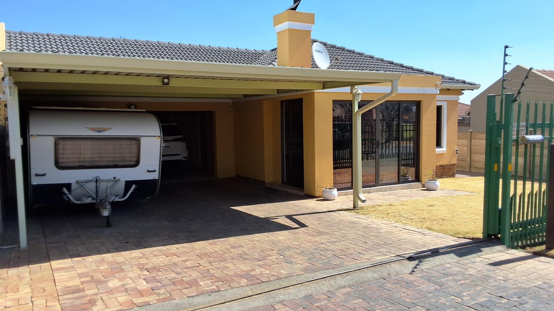 2 Bedroom  House for Sale in Secunda - Mpumalanga
