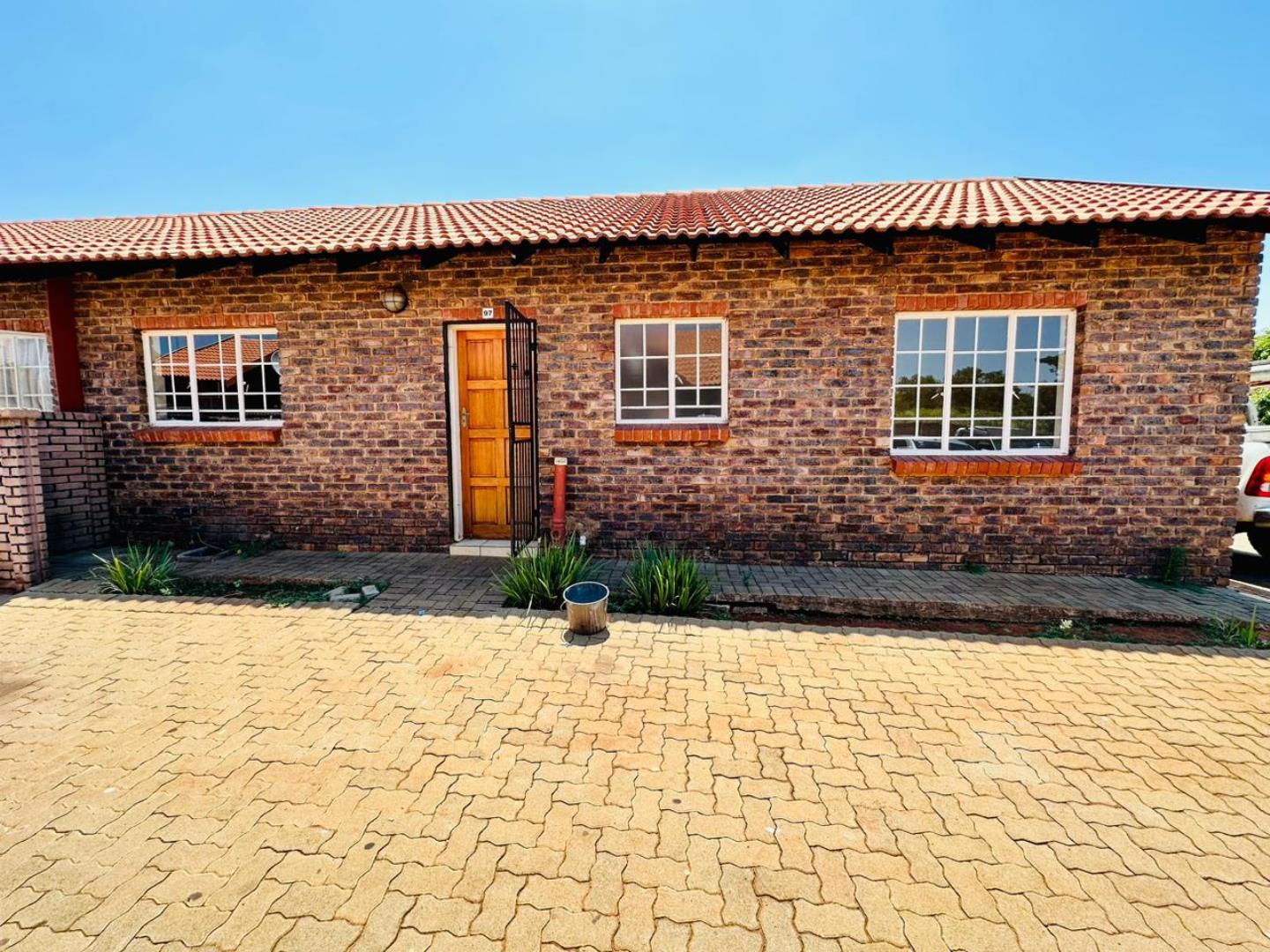 3 Bedroom Townhouse for Sale - Gauteng