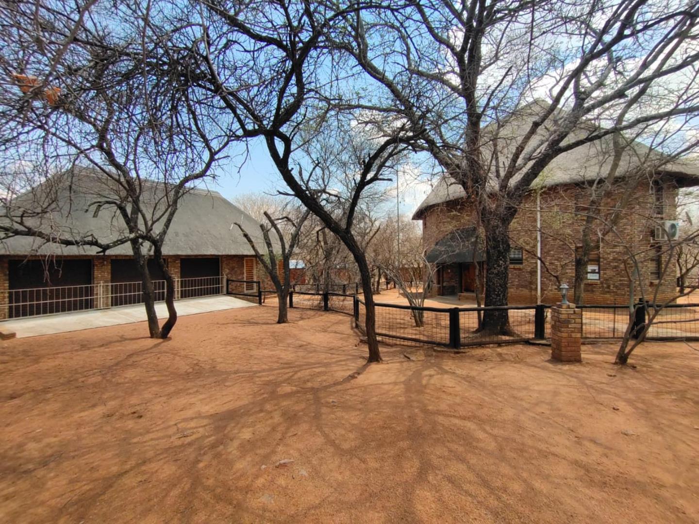 5 Bedroom House + Cottage/Flat for Sale - Limpopo