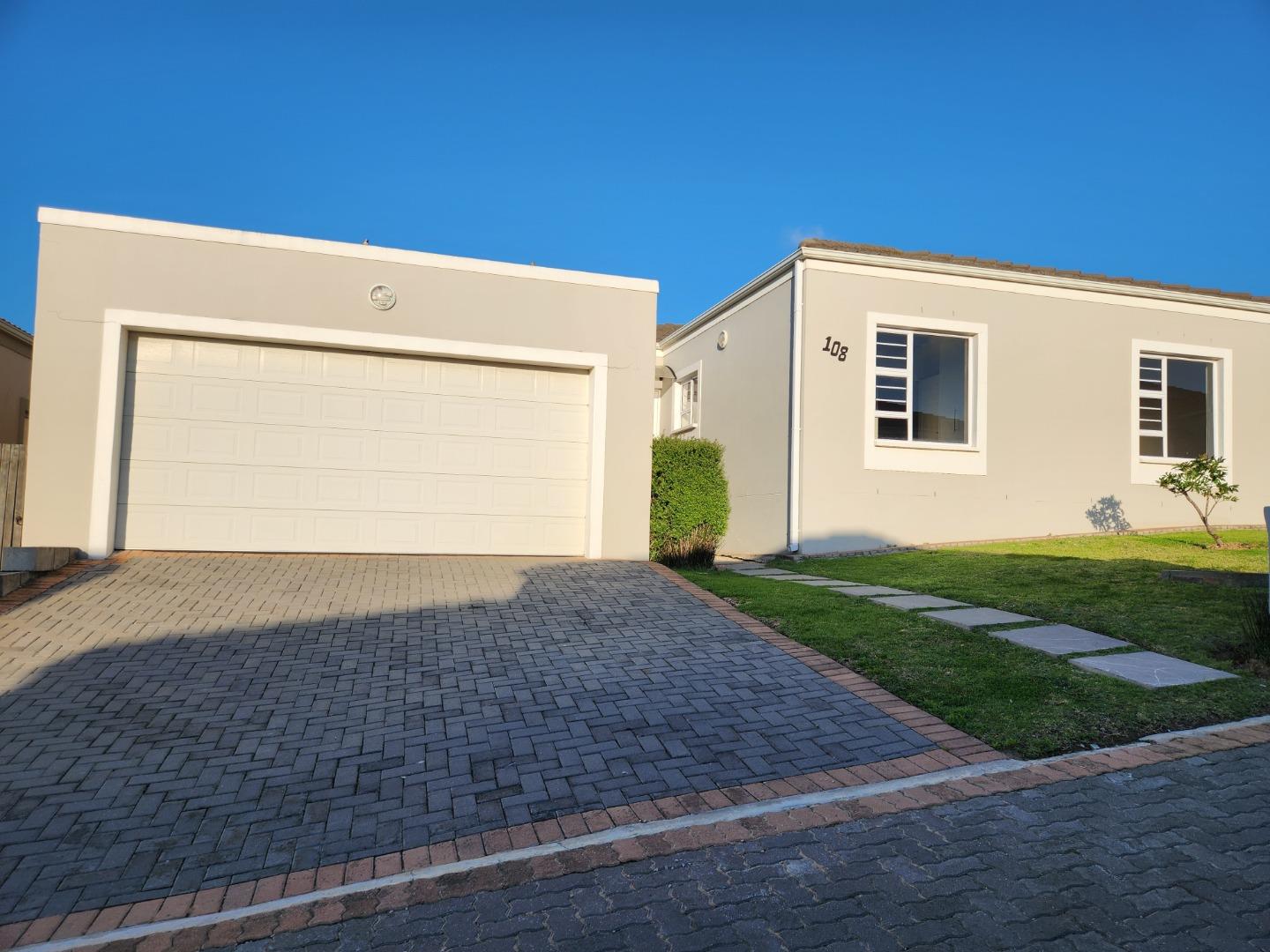 3 Bedroom Townhouse for Sale - Eastern Cape