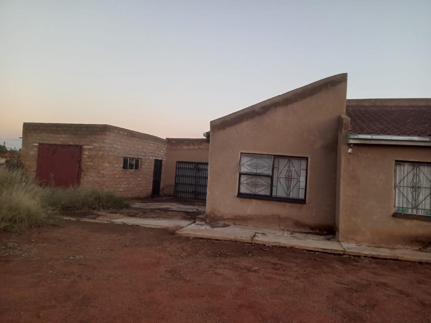2 Bedroom House for Sale - North West