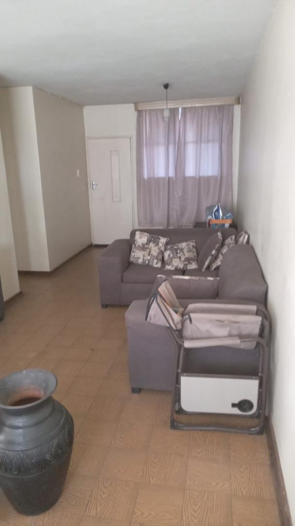 1.5 Bedroom Flat for Sale - Gauteng