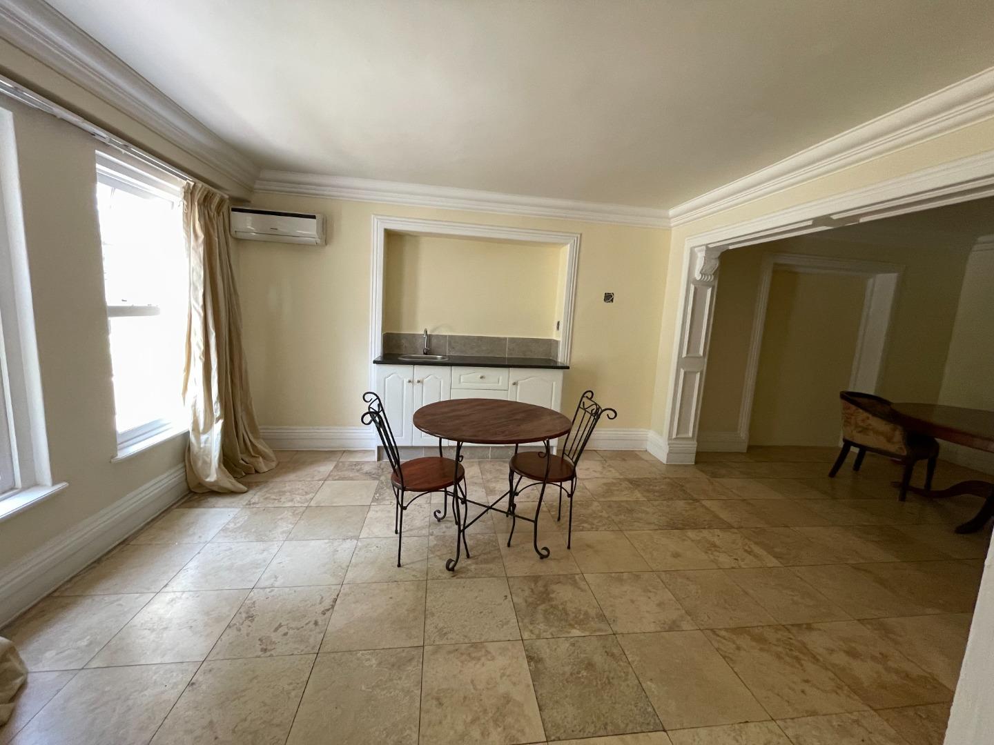 740787_Apartment_201_(4)_N.JPG