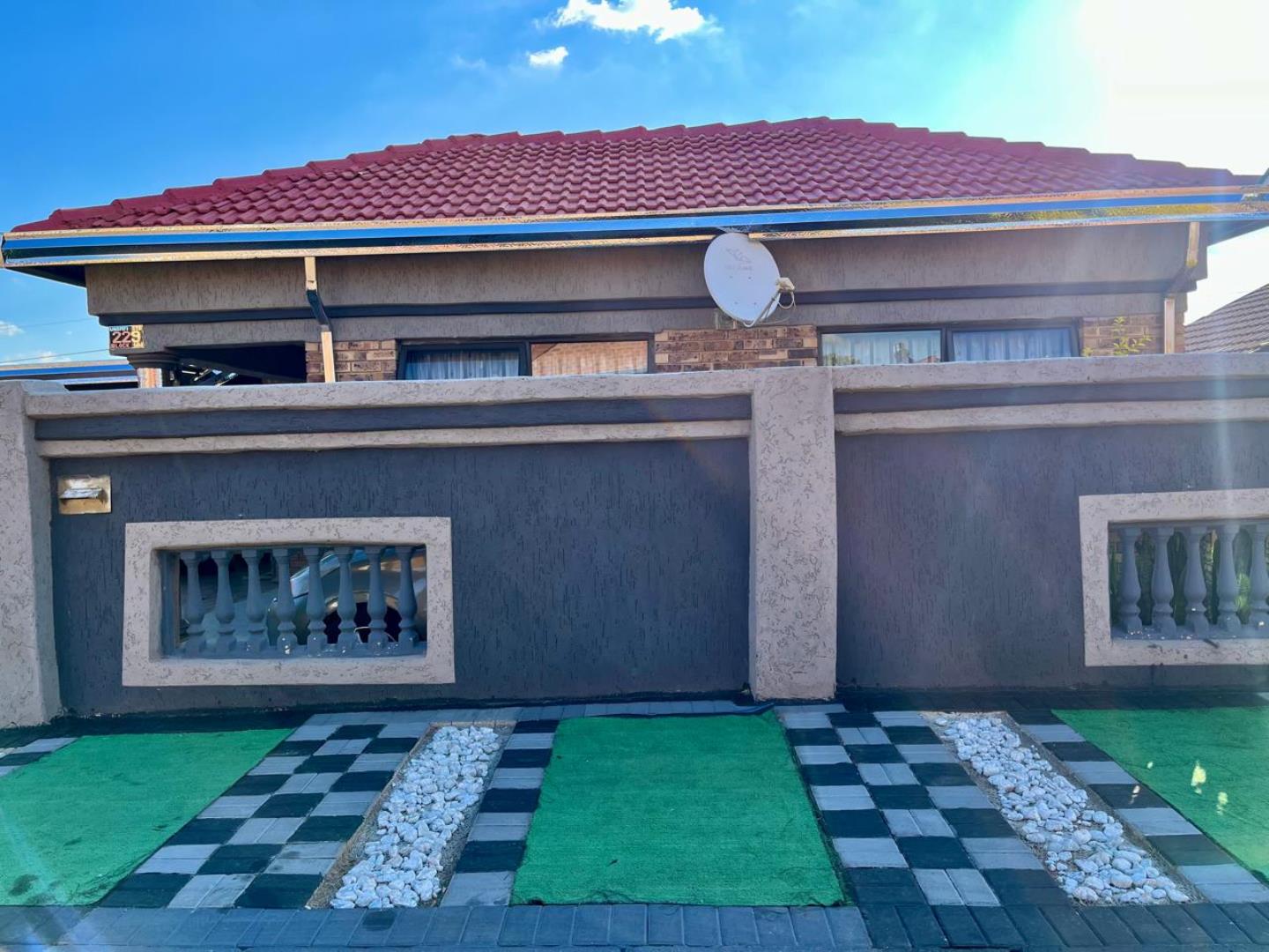4 Bedroom House for Sale - Gauteng