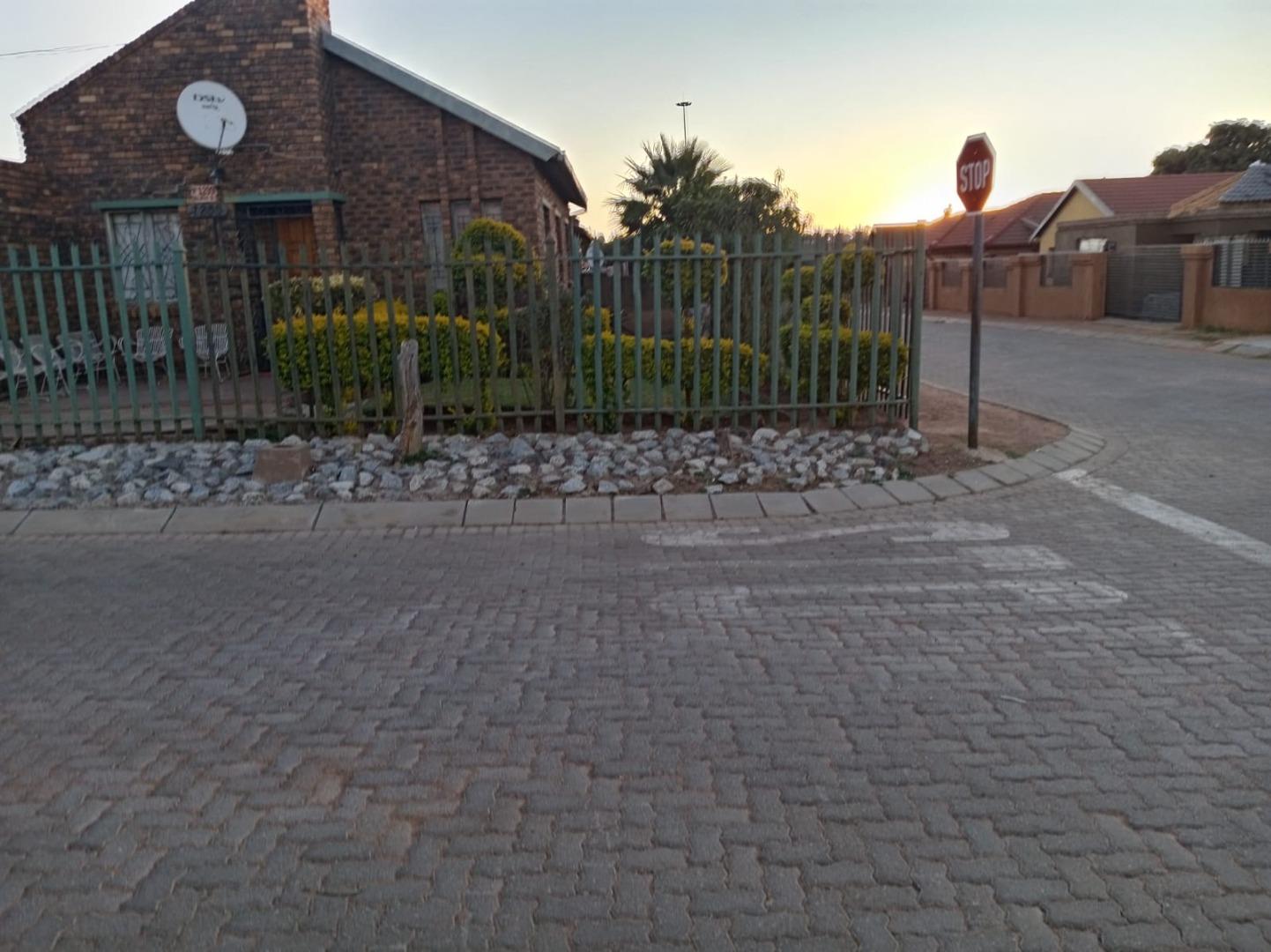 3 Bedroom House for Sale - North West