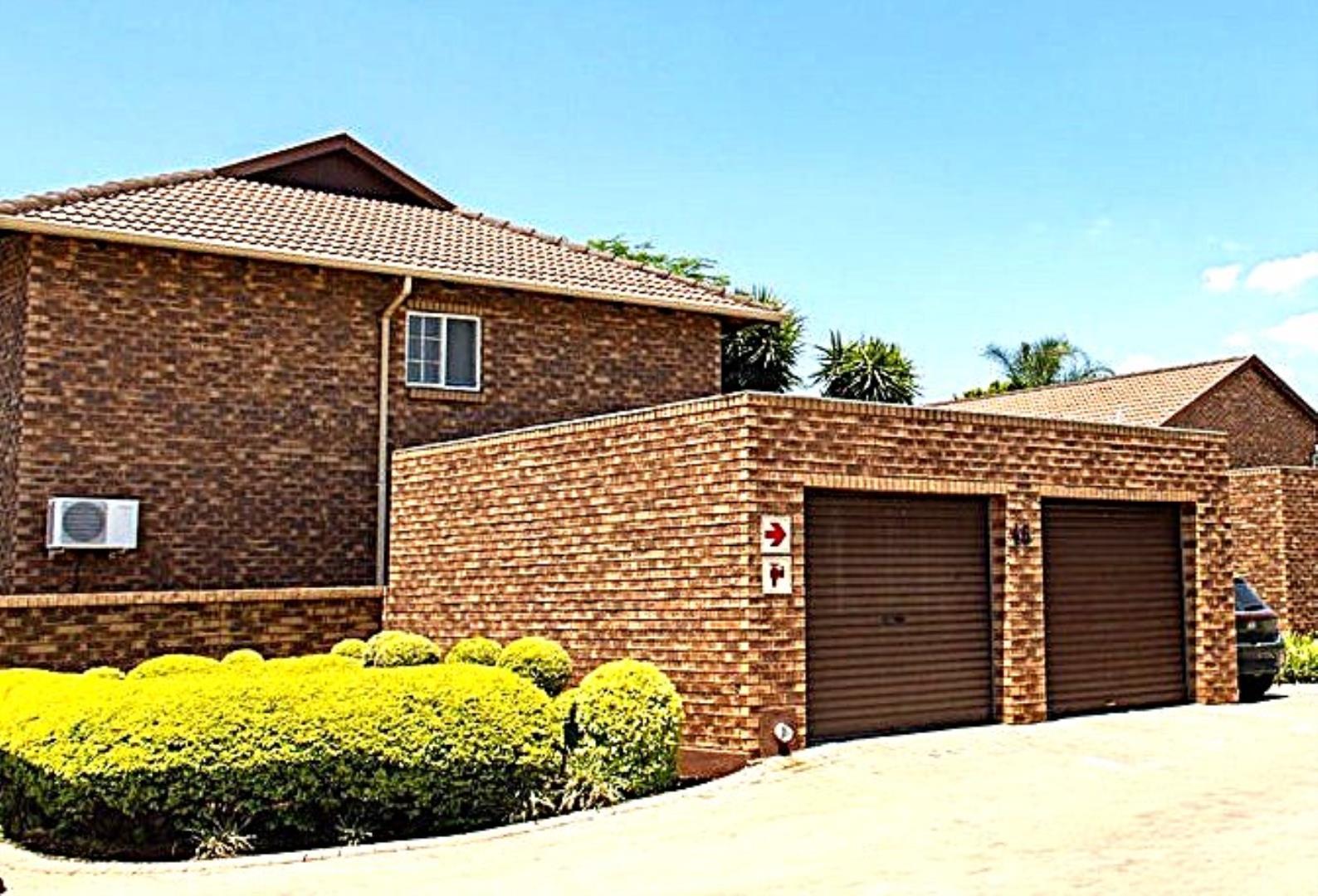 4 Bedroom Townhouse for Sale - Gauteng