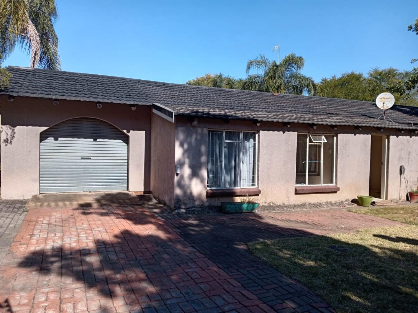 4 Bedroom House for Sale - North West