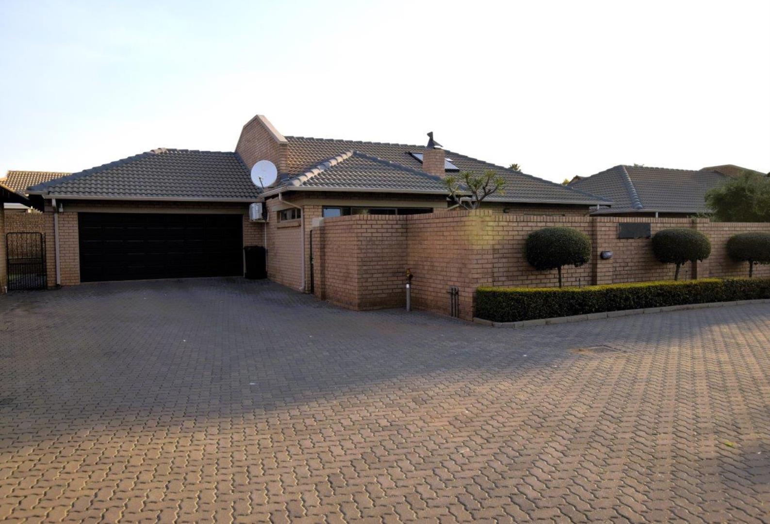 3 Bedroom Townhouse for Sale - Gauteng