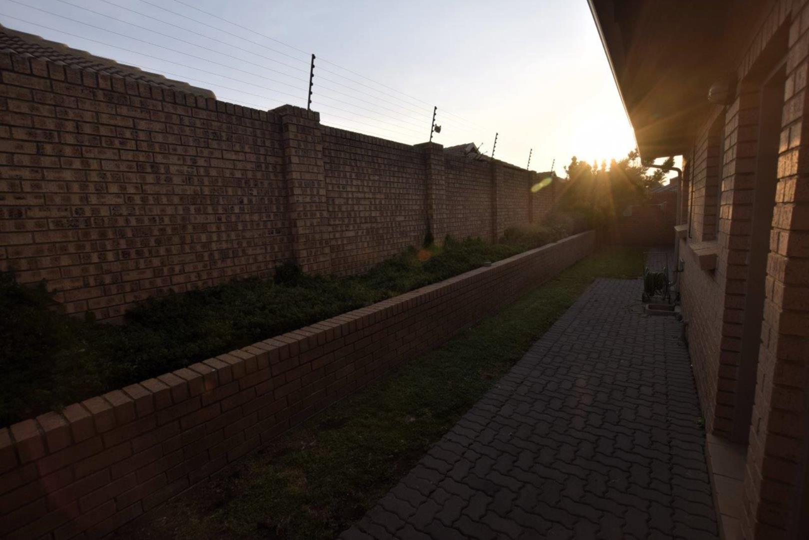 753168__DSC7110.jpg