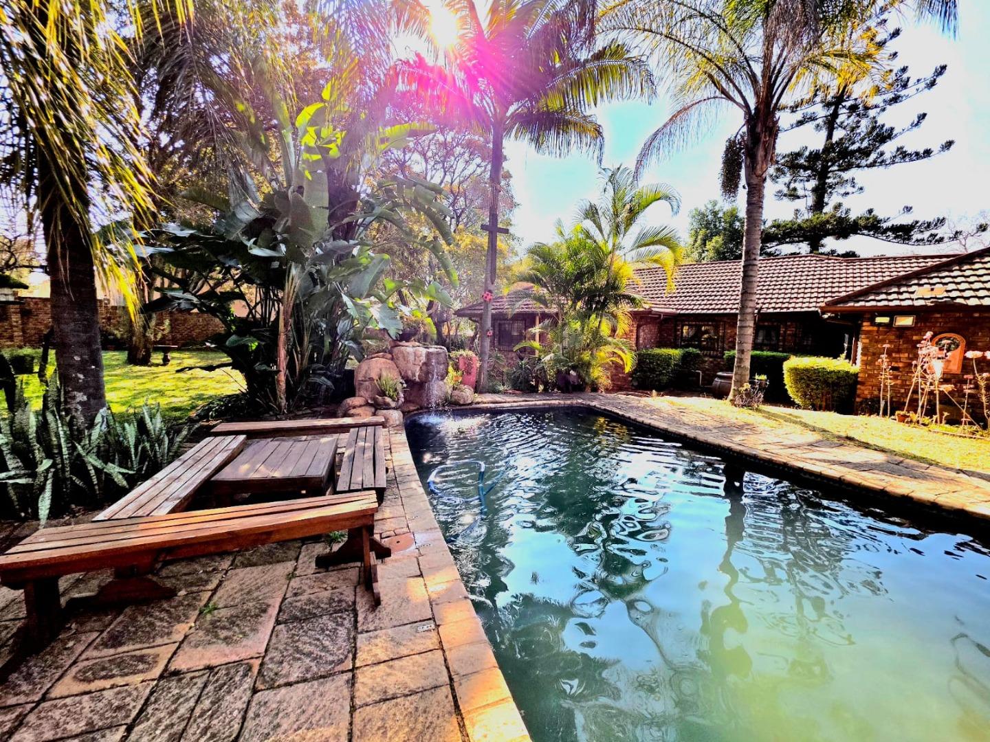 6 Bedroom House for Sale - Gauteng