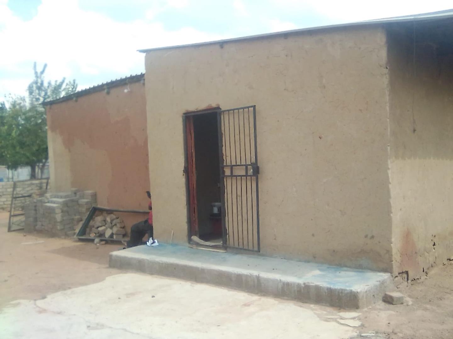 2 Bedroom House for Sale - North West