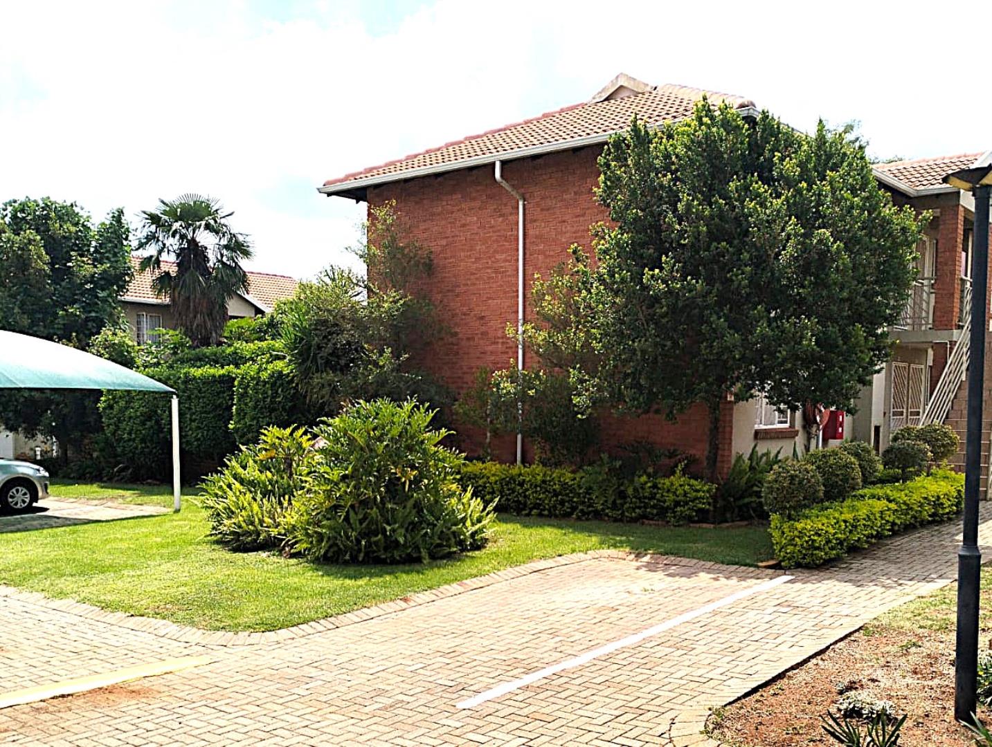 2 Bedroom Townhouse for Sale - Gauteng