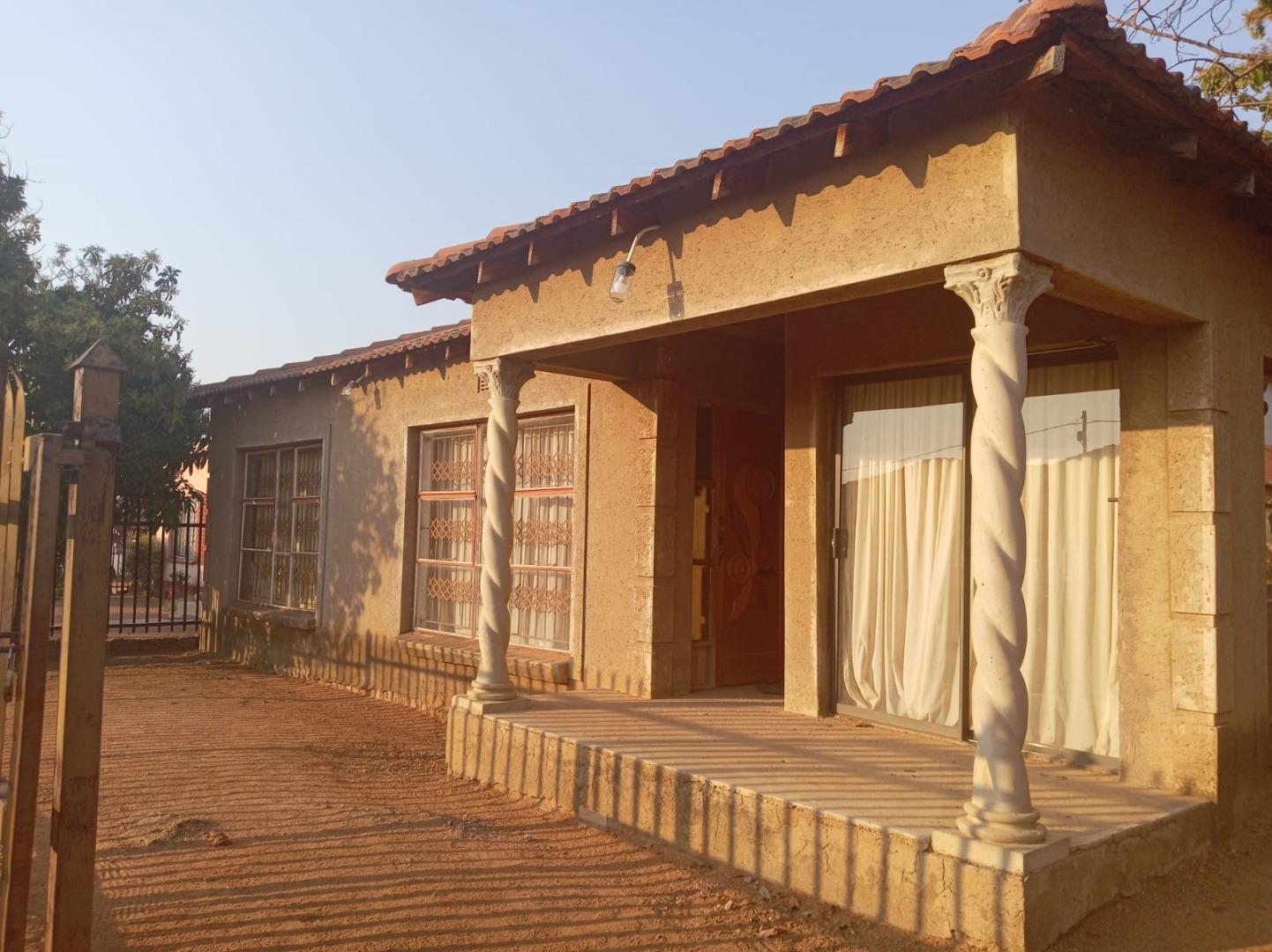 3 Bedroom House for Sale - North West