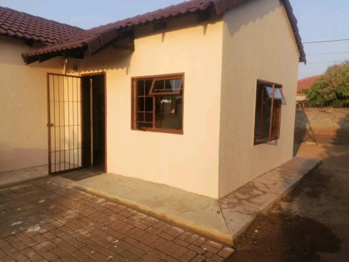 755545_z7_tshepo5.jpg