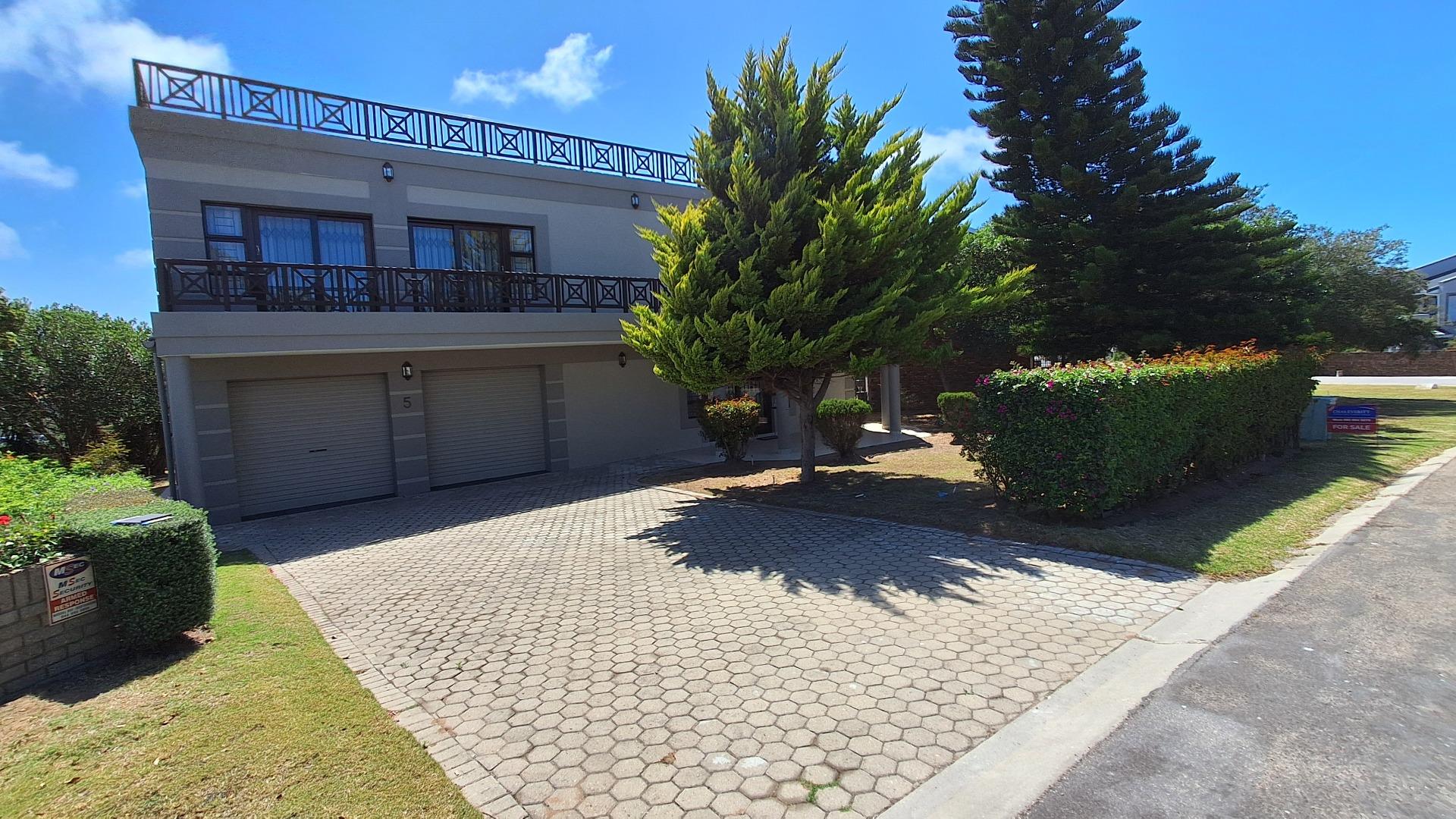 4 Bedroom House for Sale - Western Cape